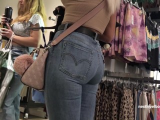 The Fustigate Pawg Jeans Ass!
